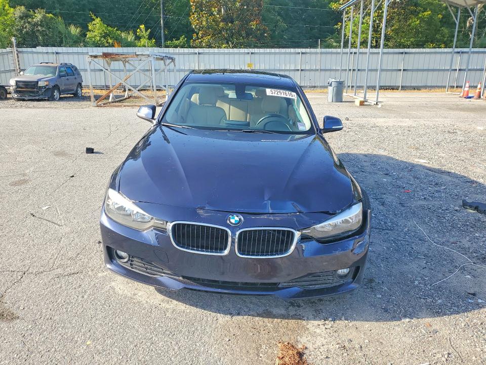 57291616 :رقم المزاد ، WBA3B1G50FNT03285 vin ، 2015 Bmw 320 مزاد بيع