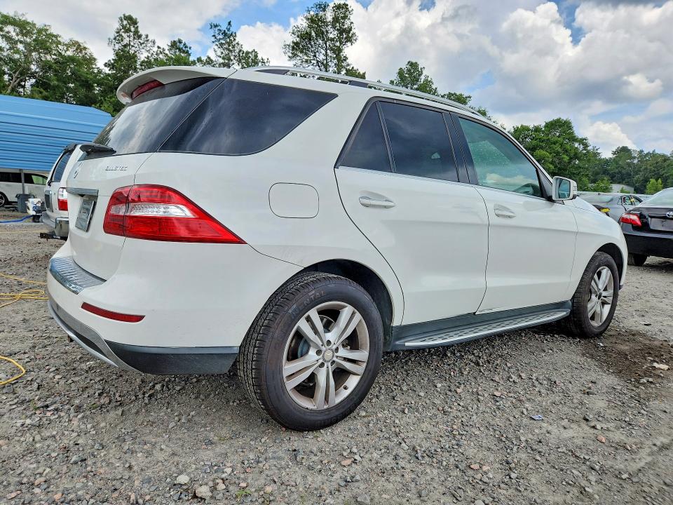 2015 Mercedes-benz Ml მანქანა იყიდება აუქციონზე, vin: 4JGDA0EB9FA558677, აუქციონის ნომერი: 56432866