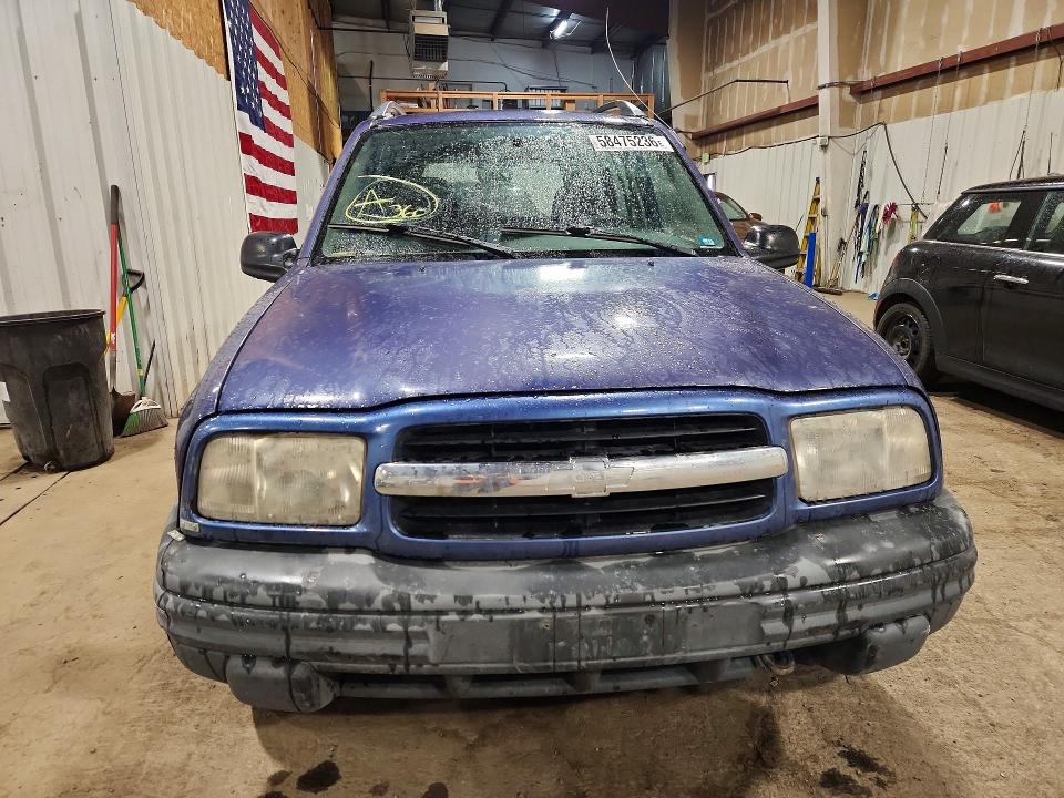 58475236 :رقم المزاد ، 2CNBJ13C0X6932410 vin ، 1999 Chevrolet Tracker مزاد بيع