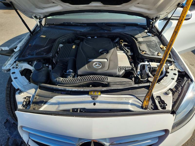 58127346 :رقم المزاد ، 55SWF4JB9GU125329 vin ، 2016 Mercedes-benz C مزاد بيع