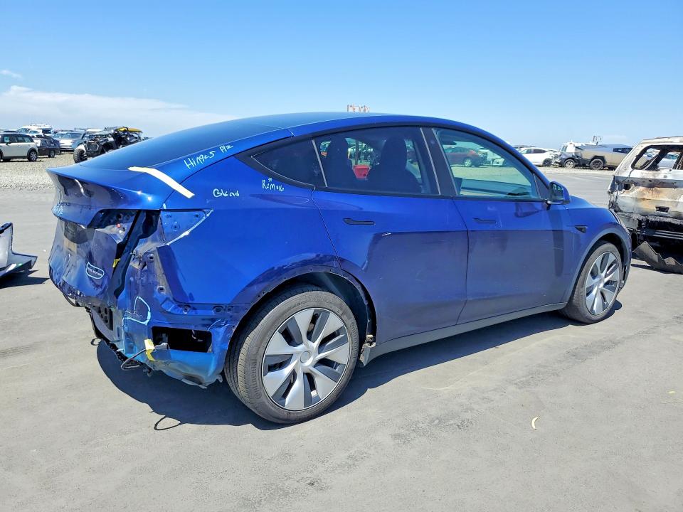 56253726 :رقم المزاد ، 5YJYGDEE5MF153264 vin ، 2021 Tesla Model Y مزاد بيع