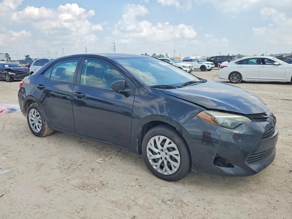 58032326 :رقم المزاد ، 5YFBURHE4JP810594 vin ، 2018 Toyota Corolla مزاد بيع