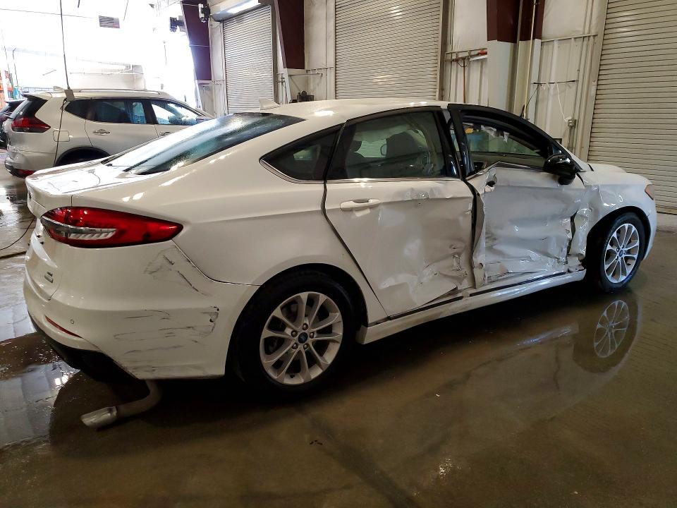 56929246 :رقم المزاد ، 3FA6P0HD0KR251557 vin ، 2019 Ford Fusion مزاد بيع