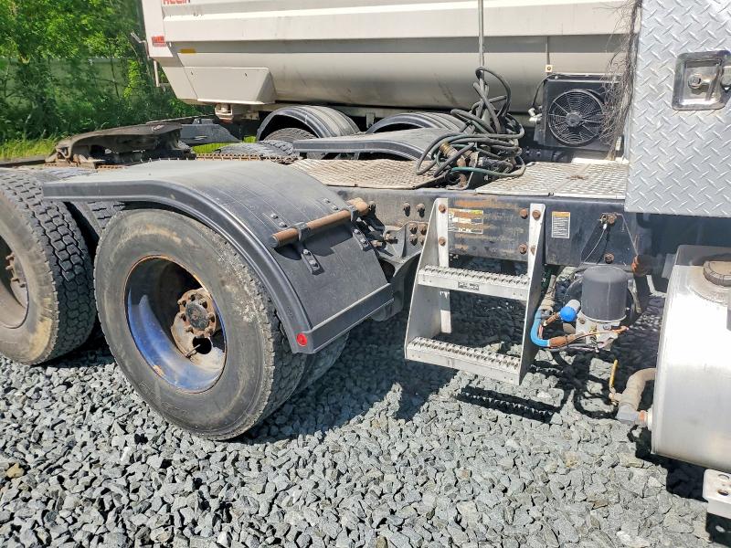 2007 Kenworth T800 მანქანა იყიდება აუქციონზე, vin: 1XKDPBEX67R174244, აუქციონის ნომერი: 51804476