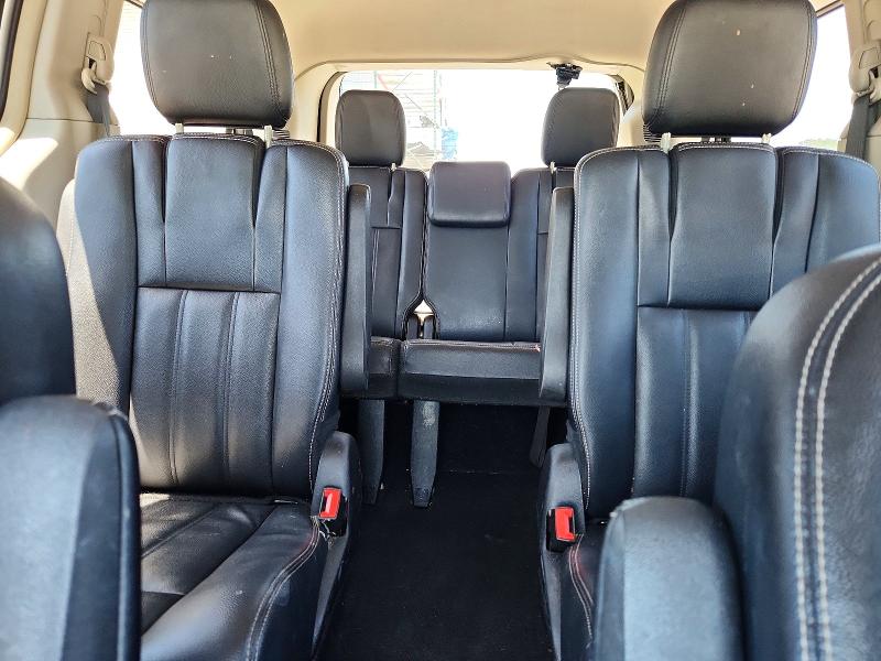 57692346 :رقم المزاد ، 2C4RC1BGXGR212774 vin ، 2016 Chrysler Town & Country مزاد بيع