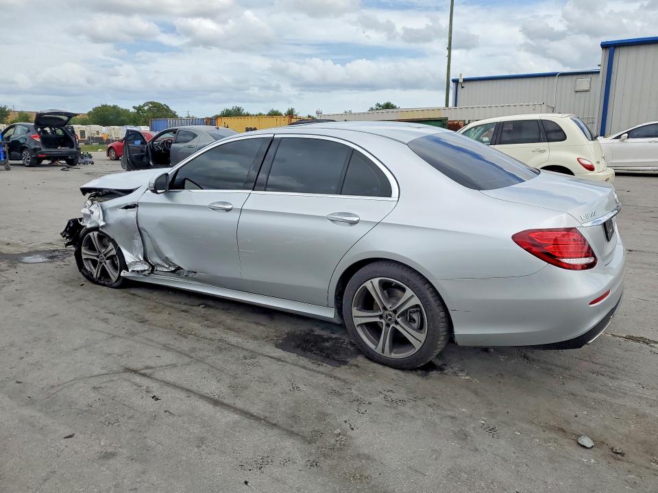 2020 Mercedes-benz E მანქანა იყიდება აუქციონზე, vin: W1KZF8DB8LA837342, აუქციონის ნომერი: 56114746