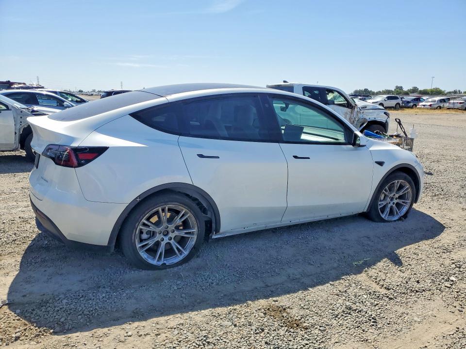 Продажа на аукционе авто 2023 Tesla Model Y, vin: 7SAYGDEEXPF685178, номер лота: 55634146