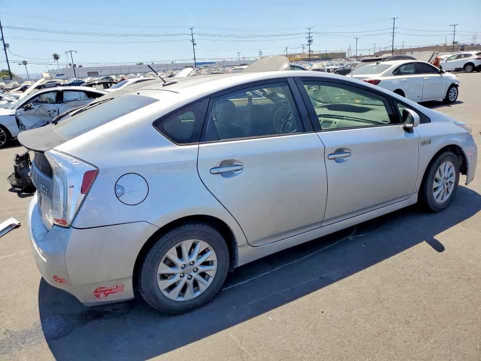 56734676 :رقم المزاد ، JTDKN3DP4D3031937 vin ، 2013 Toyota Prius Plug-in Hybrid مزاد بيع