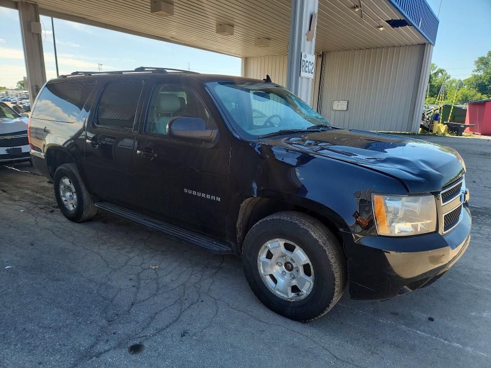 58356426 :رقم المزاد ، 1GNSKJE70ER131292 vin ، 2014 Chevrolet Suburban مزاد بيع