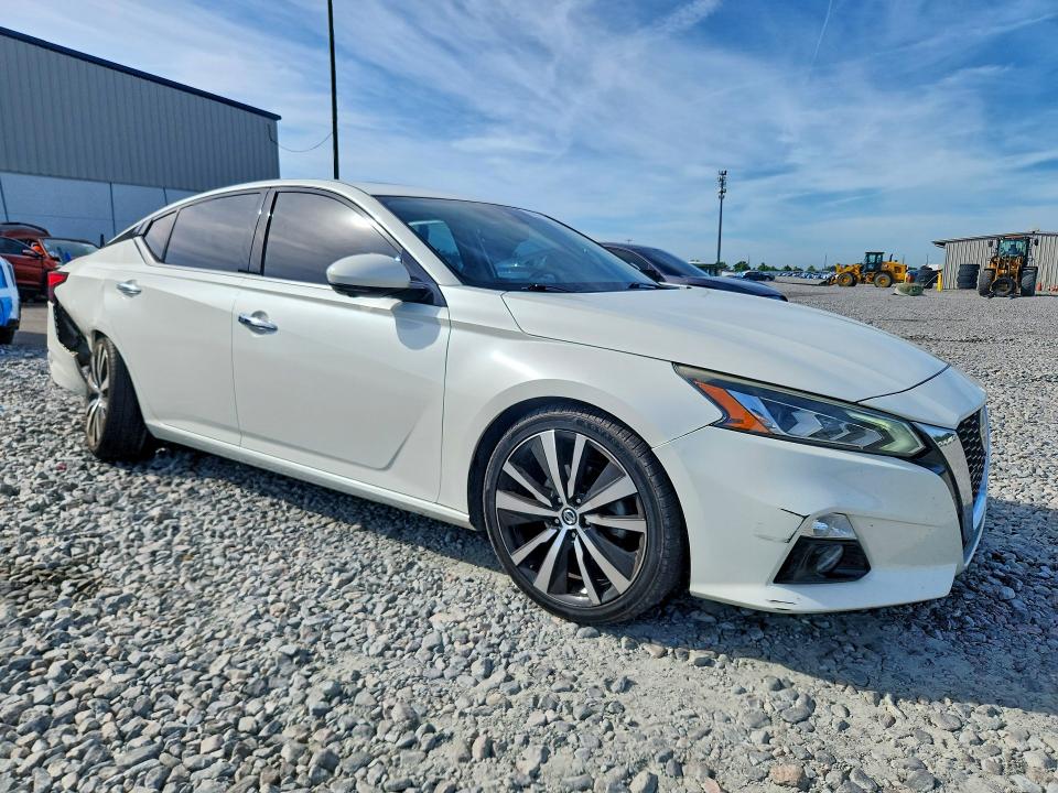58074976 :رقم المزاد ، 1N4BL4FVXKC109177 vin ، 2019 Nissan Altima مزاد بيع