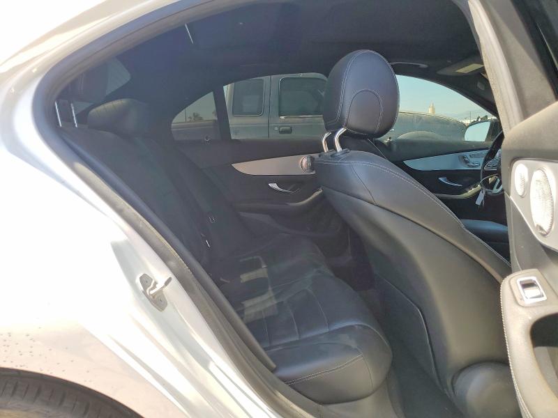 57441916 :رقم المزاد ، W1KWF8DBXMR631655 vin ، 2021 Mercedes-benz C مزاد بيع