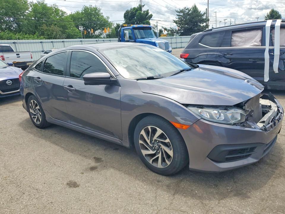 2018 Honda Civic მანქანა იყიდება აუქციონზე, vin: 19XFC2F71JE035821, აუქციონის ნომერი: 57296266