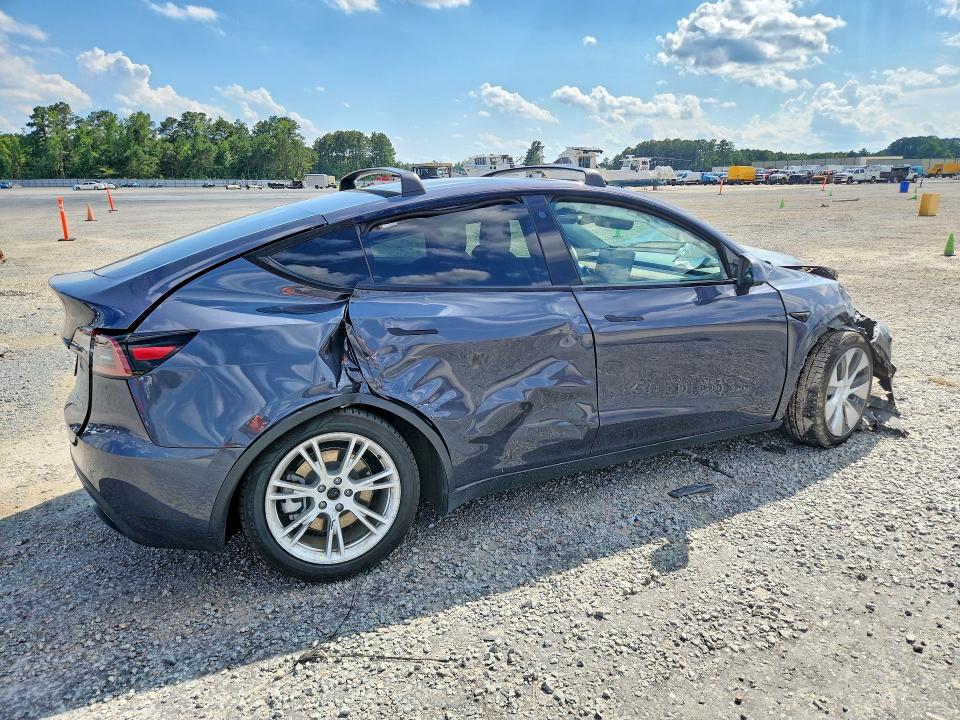 57269036 :رقم المزاد ، 7SAYGAEEXNF383417 vin ، 2022 Tesla Model Y مزاد بيع
