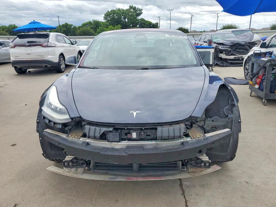 56188016 :رقم المزاد ، 5YJ3E1EA3JF005959 vin ، 2018 Tesla Model 3 مزاد بيع