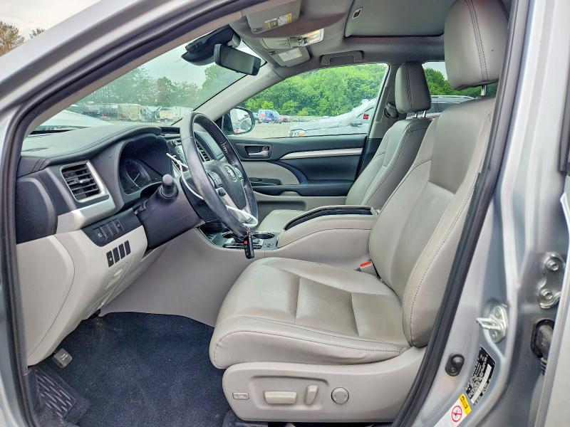 2019 Toyota Highlander Hybrid მანქანა იყიდება აუქციონზე, vin: 5TDJGRFH5KS052872, აუქციონის ნომერი: 57710326