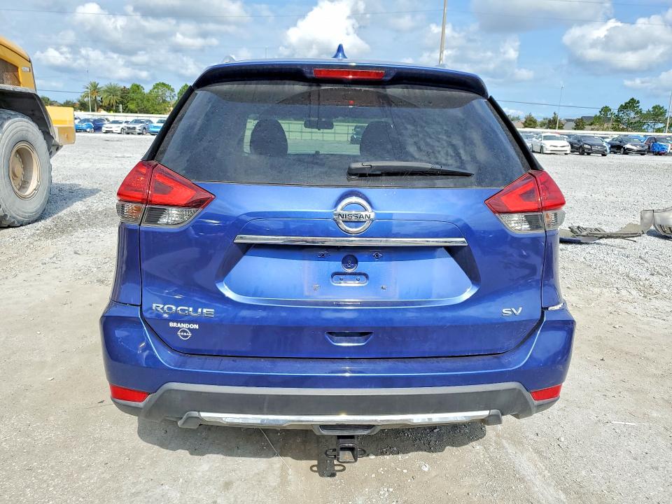2017 Nissan Rogue მანქანა იყიდება აუქციონზე, vin: KNMAT2MT8HP566888, აუქციონის ნომერი: 56686866