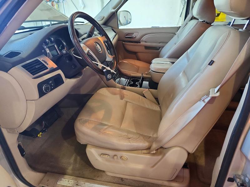 2010 Cadillac Escalade მანქანა იყიდება აუქციონზე, vin: 1GYUCAEF9AR146013, აუქციონის ნომერი: 57528476