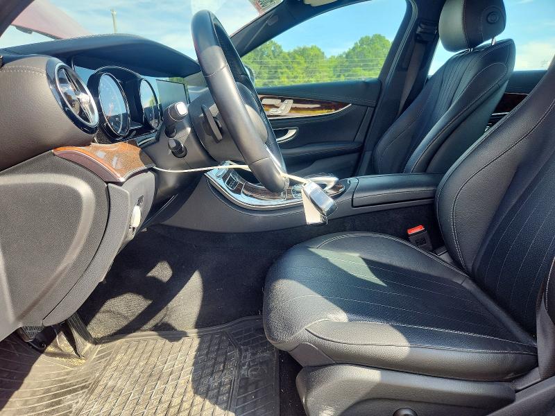 58699586 :رقم المزاد ، WDDZF4JB3KA588671 vin ، 2019 Mercedes-benz E مزاد بيع