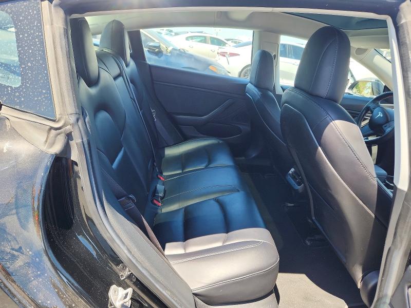 55458076 :رقم المزاد ، 5YJ3E1EA6JF078369 vin ، 2018 Tesla Model 3 مزاد بيع