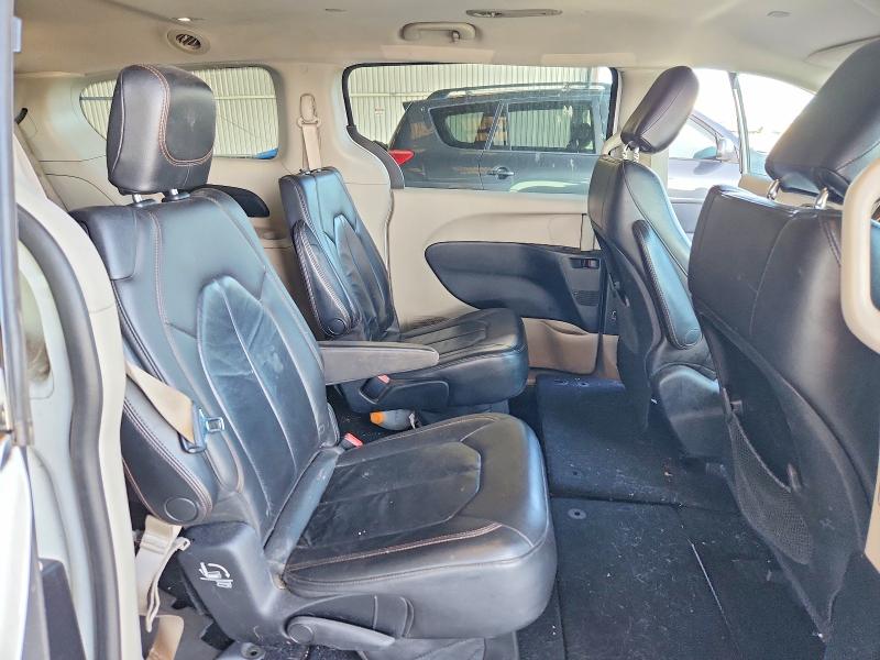 58736256 :رقم المزاد ، 2C4RC1BG1HR535399 vin ، 2017 Chrysler Pacifica مزاد بيع