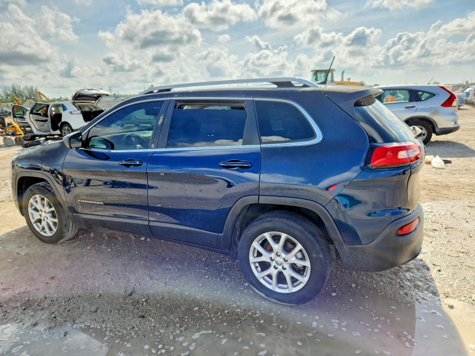 85791885 :رقم المزاد ، 1C4PJLCB4JD551682 vin ، 2018 Jeep Cherokee مزاد بيع