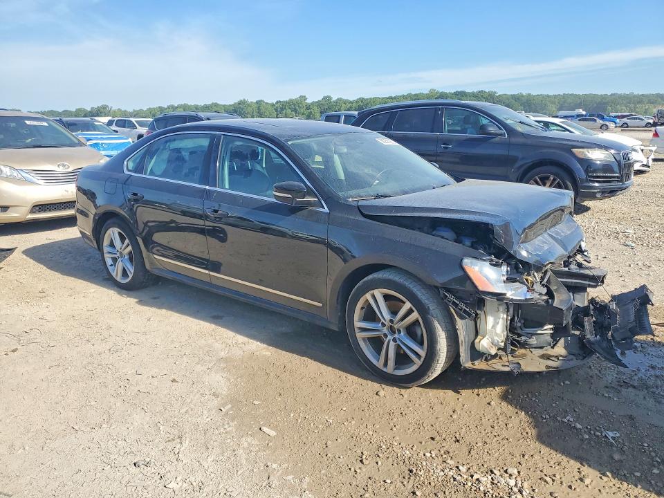 58258286 :رقم المزاد ، 1VWCN7A33DC111532 vin ، 2013 Volkswagen Passat مزاد بيع