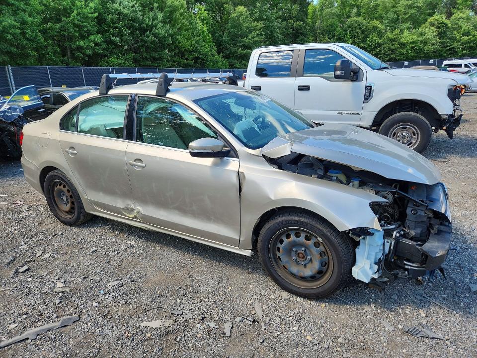 2013 Volkswagen Jetta მანქანა იყიდება აუქციონზე, vin: 3VWDP7AJXDM276120, აუქციონის ნომერი: 58318376