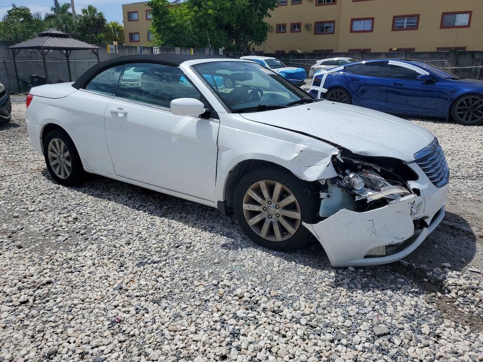 Продаж на аукціоні авто 2013 Chrysler 200, vin: 1C3BCBEB1DN533011, номер лоту: 55713656