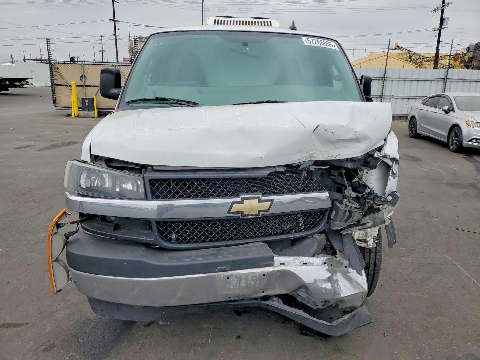 2021 Chevrolet Express G2500 მანქანა იყიდება აუქციონზე, vin: 1GCWGAFP1M1218108, აუქციონის ნომერი: 57265006