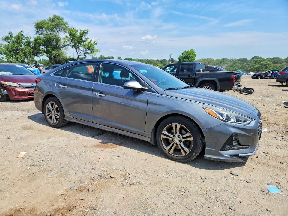 58739166 :رقم المزاد ، 5NPE34AFXJH663944 vin ، 2018 Hyundai Sonata مزاد بيع
