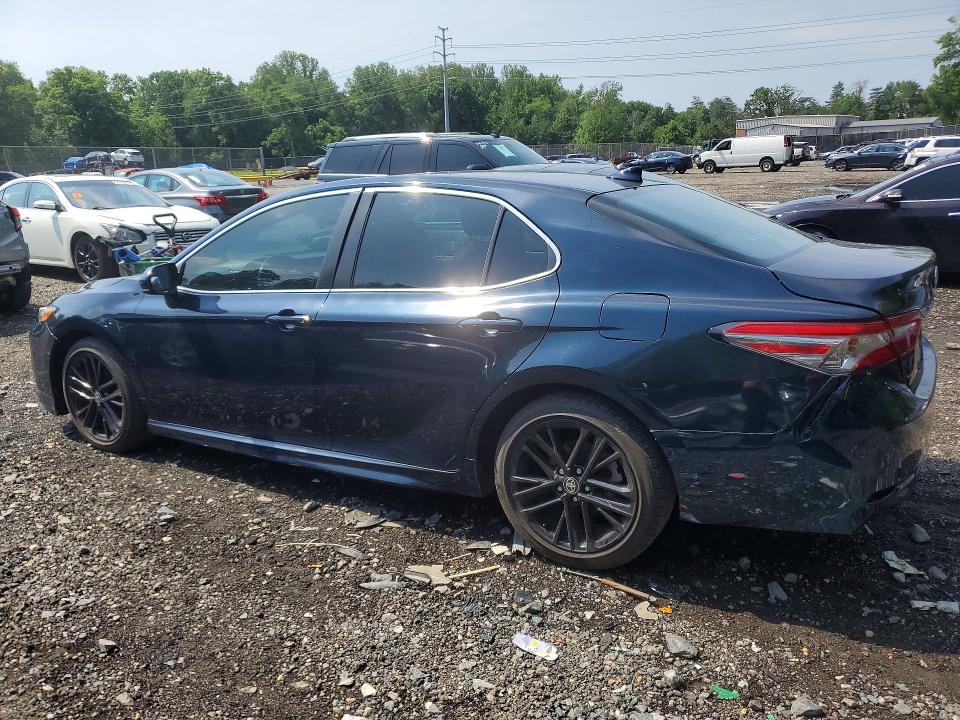 57015456 :رقم المزاد ، 4T1B11HK2KU702877 vin ، 2019 Toyota Camry مزاد بيع