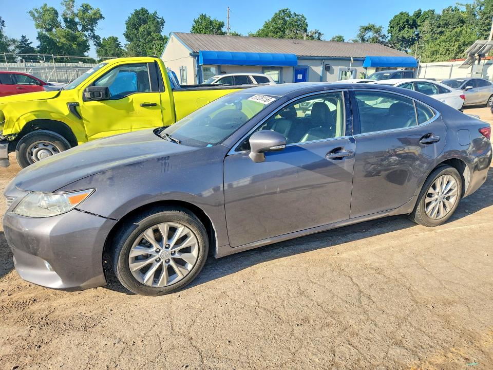 57228156 :رقم المزاد ، JTHBW1GG4D2010720 vin ، 2013 Lexus Es مزاد بيع