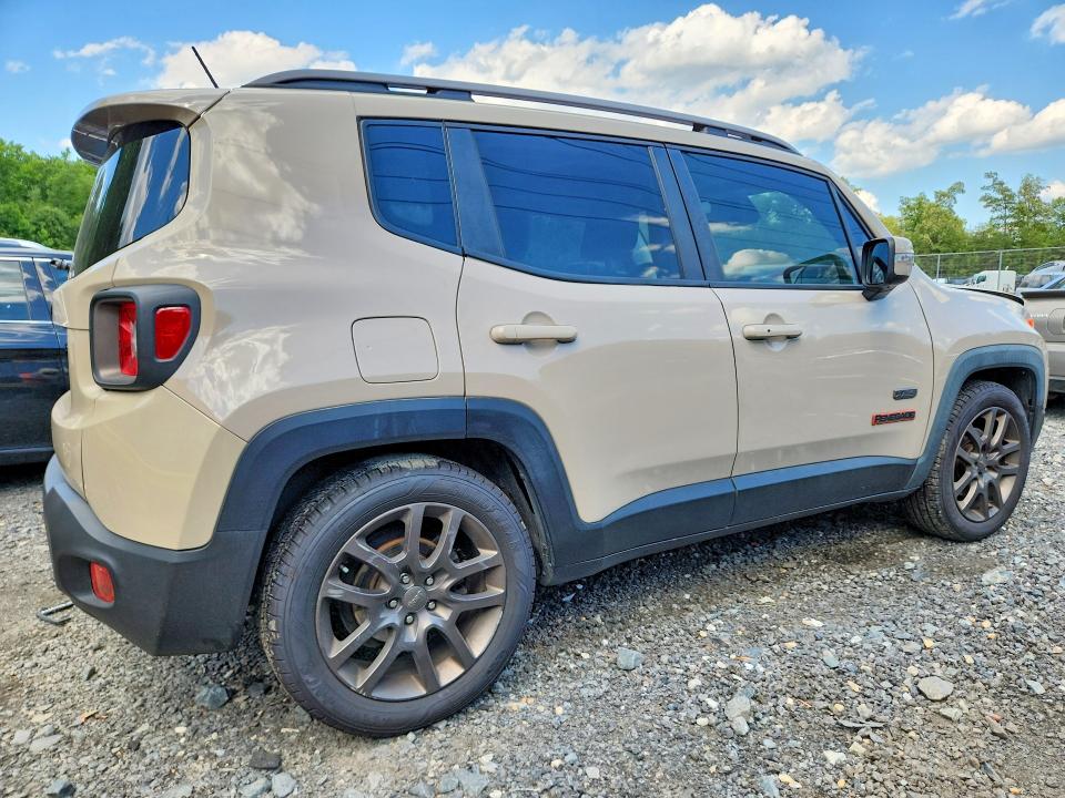 2016 Jeep Renegade მანქანა იყიდება აუქციონზე, vin: ZACCJABT0GPC62015, აუქციონის ნომერი: 57739096
