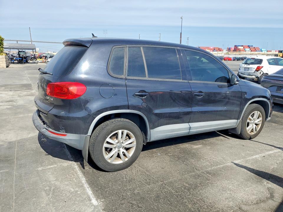 56811226 :رقم المزاد ، WVGAV3AX6DW626007 vin ، 2013 Volkswagen Tiguan مزاد بيع