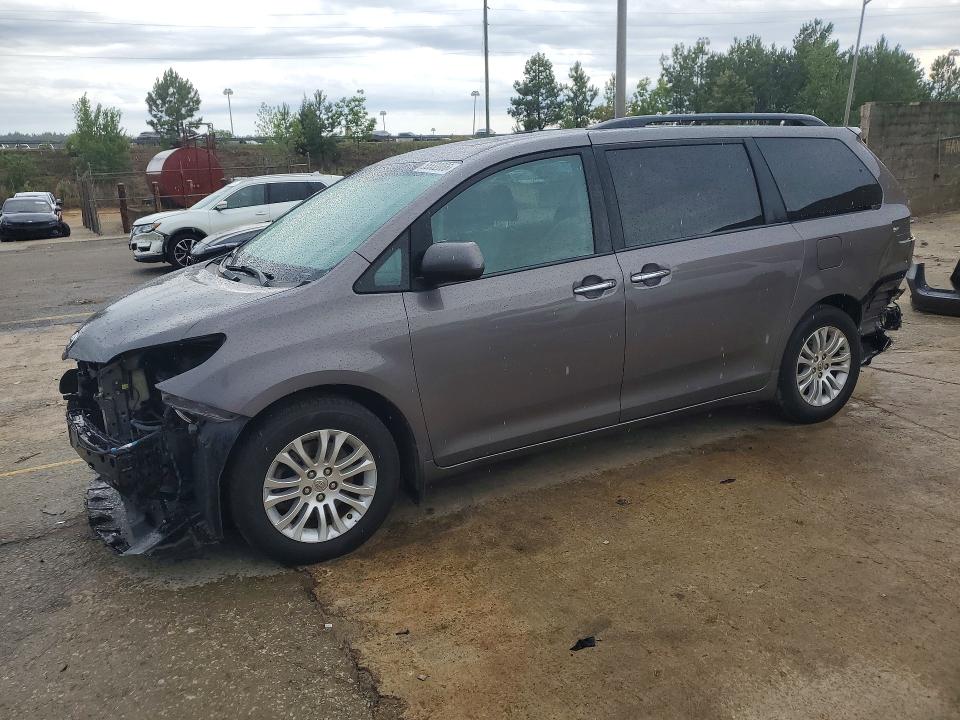 55532066 :رقم المزاد ، 5TDYK3DC8GS741944 vin ، 2016 Toyota Sienna مزاد بيع