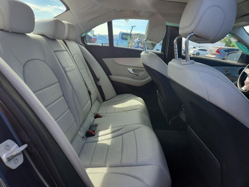 57115516 :رقم المزاد ، 55SWF4KB4GU126743 vin ، 2016 Mercedes-benz C مزاد بيع