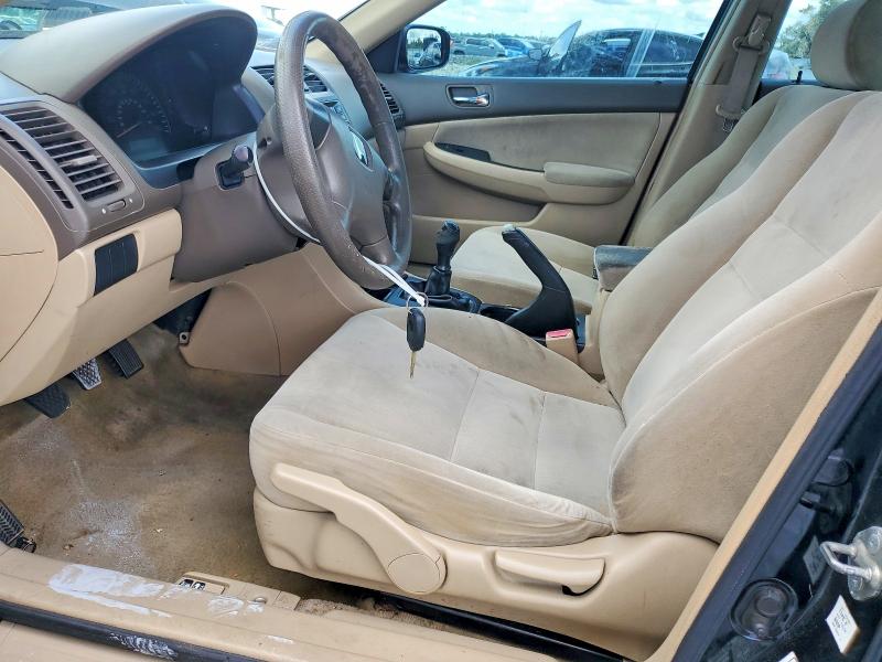 55517546 :رقم المزاد ، 1HGCM55343A012038 vin ، 2003 Honda Accord مزاد بيع