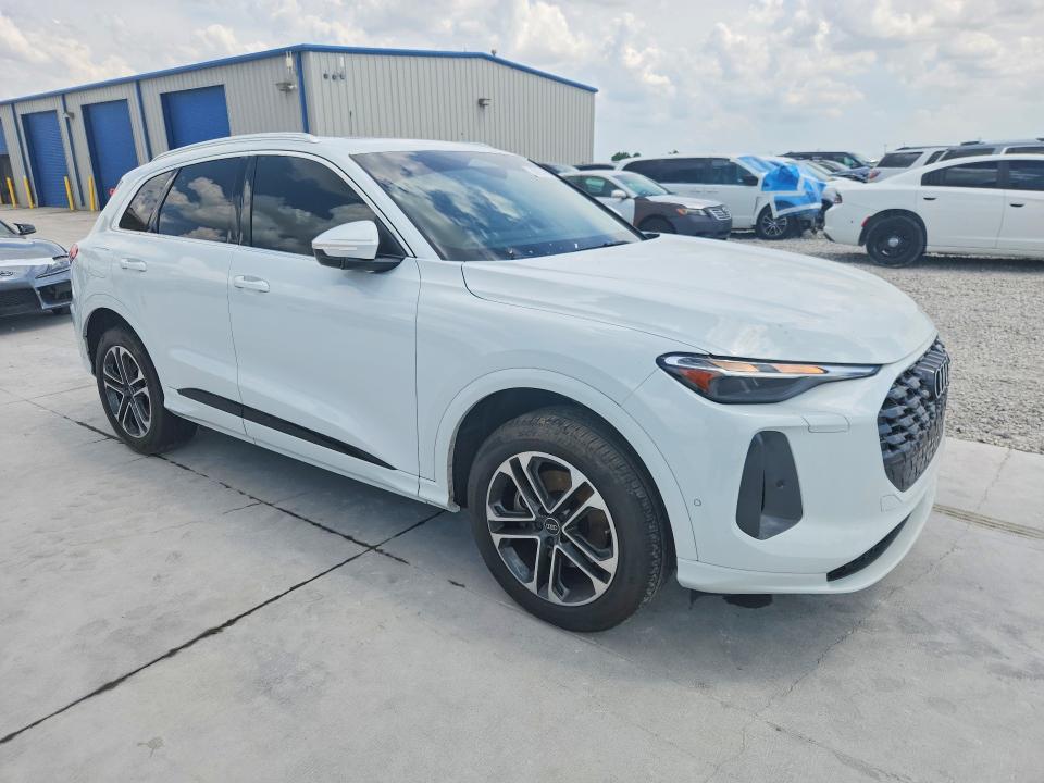 55767946 :رقم المزاد ، WA11AAGU1S2025555 vin ، 2025 Audi Q5 مزاد بيع