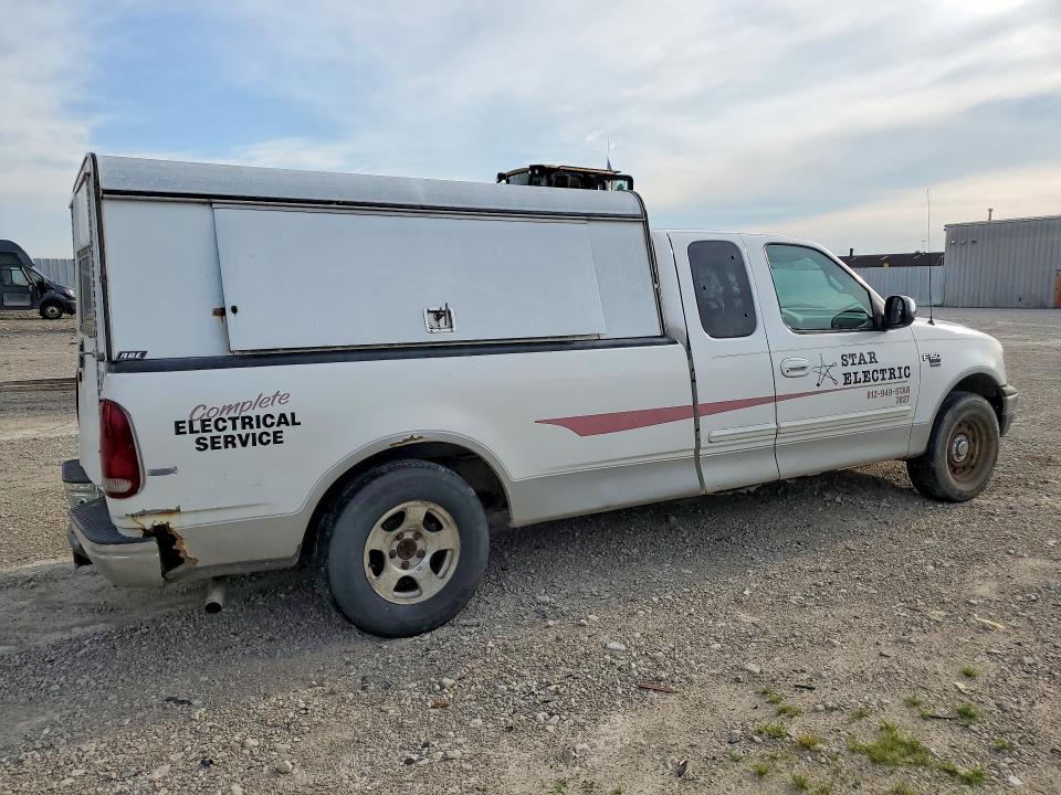 58271586 :رقم المزاد ، 1FTRX17W8XNA62505 vin ، 1999 Ford F150 مزاد بيع