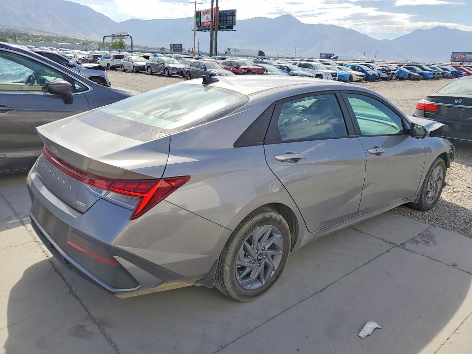 Продаж на аукціоні авто 2024 Hyundai Elantra, vin: KMHLM4DJ9RU110557, номер лоту: 58153416