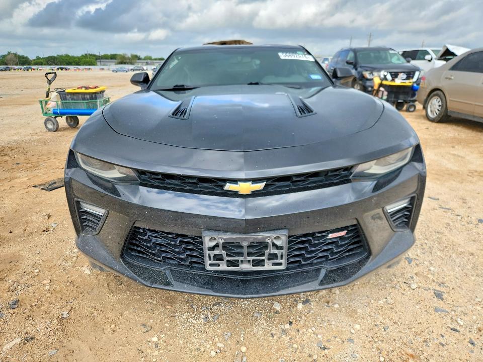 56692676 :رقم المزاد ، 1G1FE1R73J0123044 vin ، 2018 Chevrolet Camaro مزاد بيع