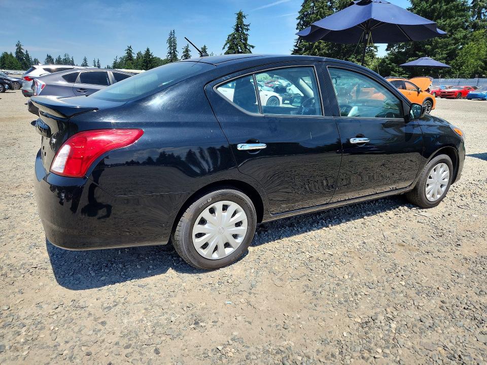 58474816 :رقم المزاد ، 3N1CN7APXJL872583 vin ، 2018 Nissan Versa مزاد بيع
