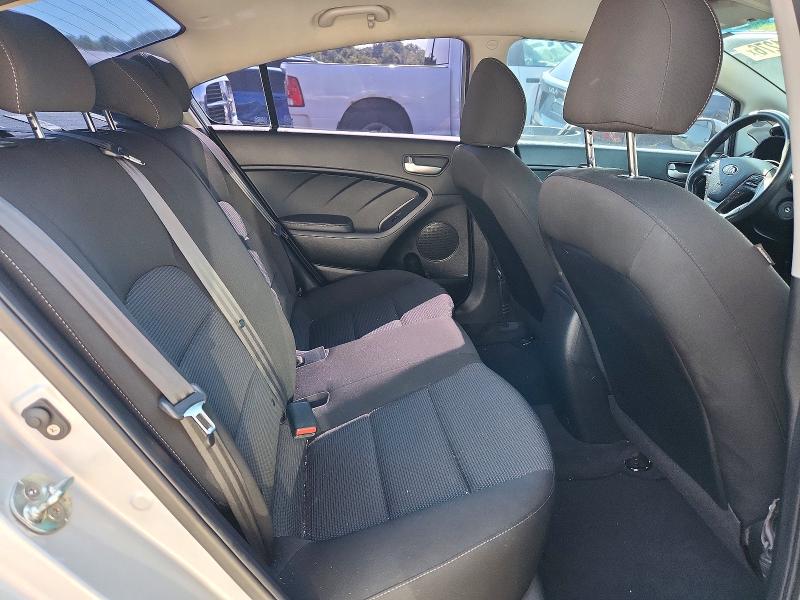 2018 Kia Forte მანქანა იყიდება აუქციონზე, vin: 3KPFK4A73JE255919, აუქციონის ნომერი: 58711276