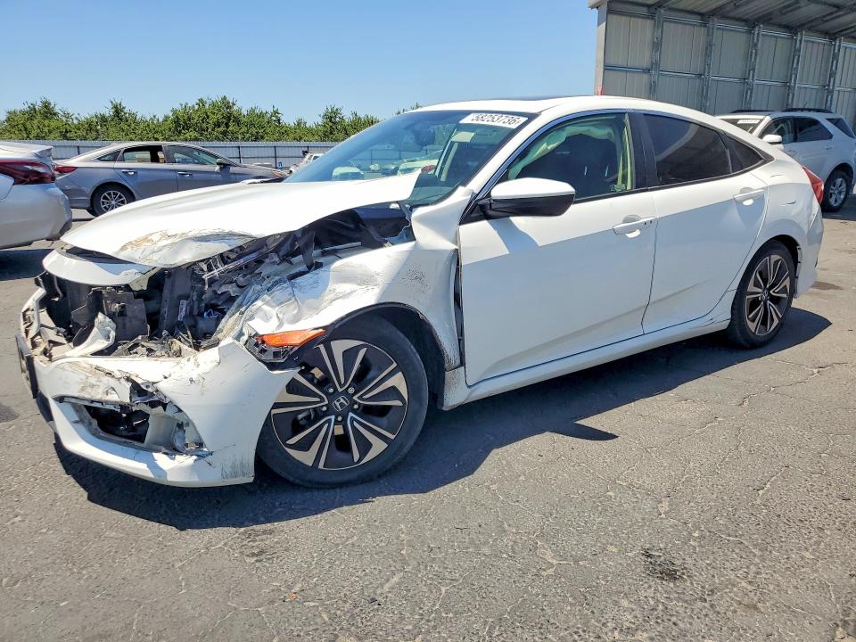 58253736 :رقم المزاد ، JHMFC1F76JX041350 vin ، 2018 Honda Civic مزاد بيع