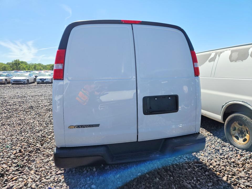 2025 Chevrolet Express G2500 მანქანა იყიდება აუქციონზე, vin: 1GCWGAFP6S1255992, აუქციონის ნომერი: 56528376