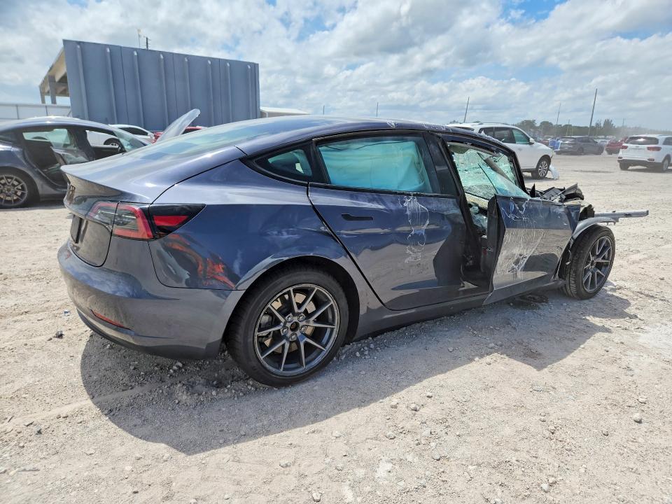 2023 Tesla Model 3 მანქანა იყიდება აუქციონზე, vin: 5YJ3E1EA6PF648783, აუქციონის ნომერი: 56571116