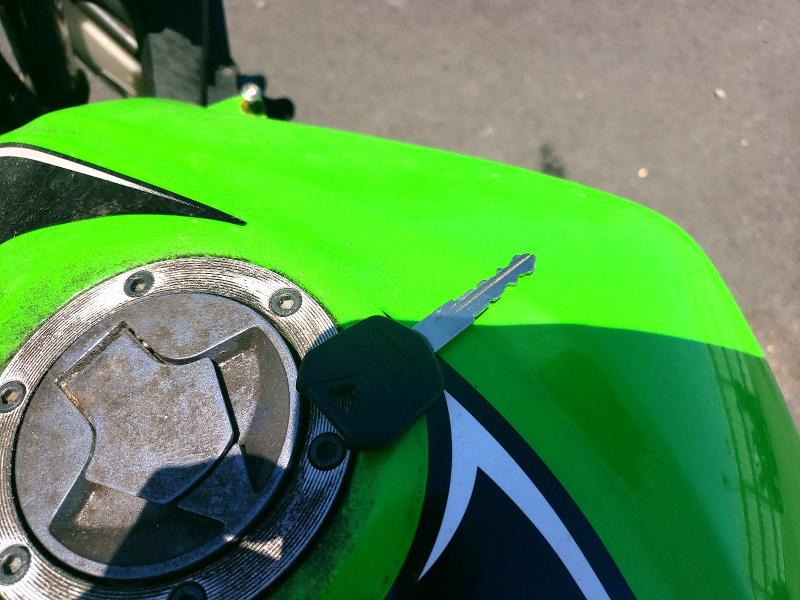58443076 :رقم المزاد ، JKAEX8A17DDA09880 vin ، 2013 Kawasaki Ex300 مزاد بيع