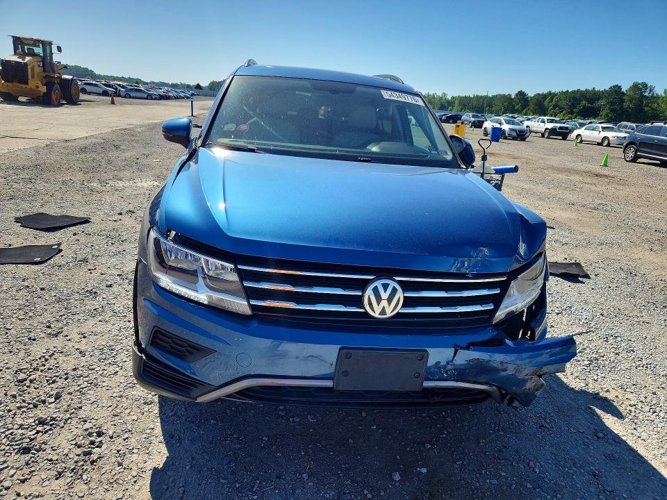 Продажа на аукционе авто 2019 Volkswagen Tiguan, vin: 3VV2B7AX8KM006993, номер лота: 54349776