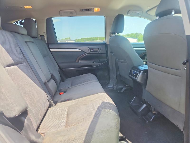 59032096 :رقم المزاد ، 5TDZZRFH7KS297864 vin ، 2019 Toyota Highlander مزاد بيع
