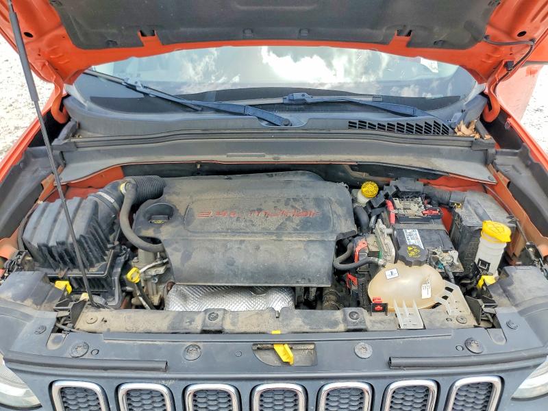 2015 Jeep Renegade მანქანა იყიდება აუქციონზე, vin: ZACCJBBT9FPB88467, აუქციონის ნომერი: 59012046
